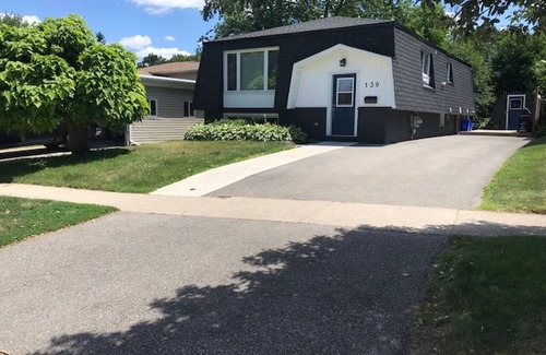 Bridgeport West Apartment | The Prof's Place: Unique Boutique