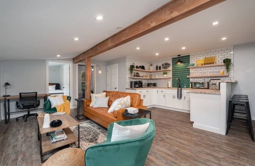 Turkey City House | The Propless Retreat