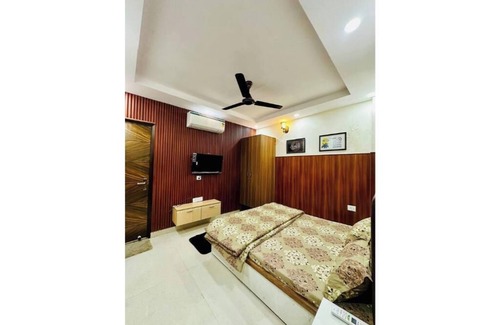 Delhi Cantonment Apartment | The Puzzle by Prahar Homes Apt 9