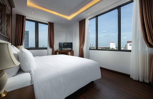 Truc Bach Hotel | The Q Hotel Hanoi