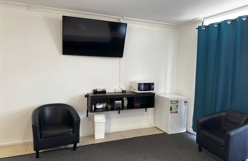 Allenstown Hotel | The Q Motel