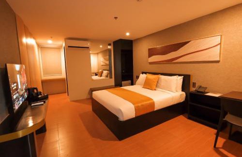 Cabanatuan Hotel | The Quarters by Rosey