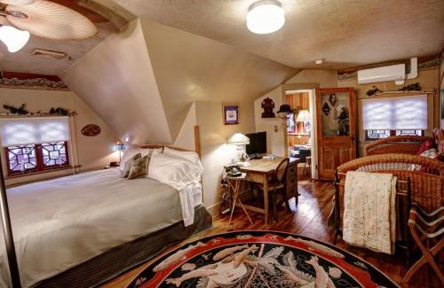 Bellefonte Bed & Breakfast | The Queen, A Victorian Bed & Breakfast
