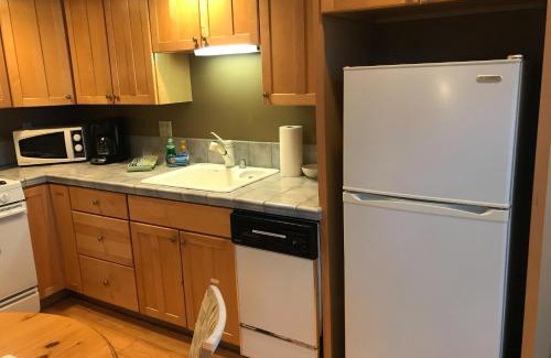 Clinton House | The Quintessa Cottage