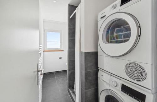 Neuhausen am Rheinfall Apartment | The R Apartment Mittelfelsen - Quiet, Free Parking