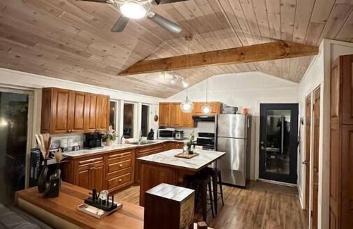 Minden Hills Cottage | The R&R Cottage