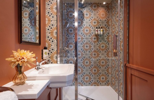 Chilworth Hotel | The Ragged Robin