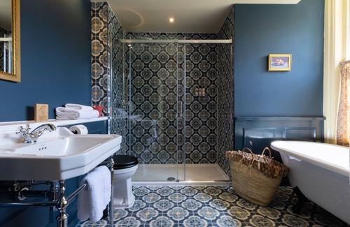 Chilworth Hotel | The Ragged Robin