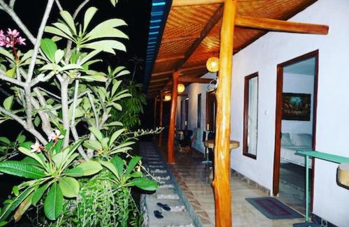 Sampalan Bed & Breakfast | The Rahayu Cottage upper room