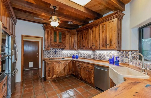 Oro Valley House | The Ranch, Secluded Southwestern Charm with Massive Catalina Mountain Views