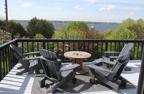 Bongard Cottage | The Raven's Nest - Prince Edward County