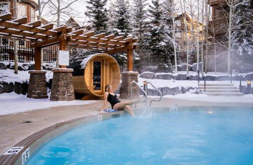 Canmore House | The Raven Suite at Stoneridge Mountain Resort