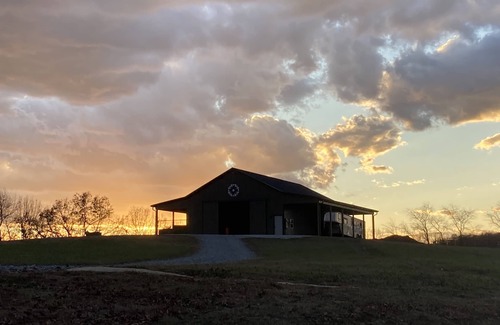 Taylorsville House | The Red Pony Inn. Farm friendly barn with a cozy apartment and beautiful scenery