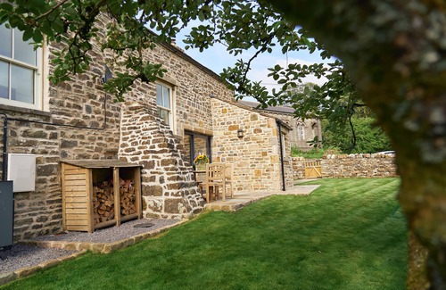 Yockenthwaite Cottage | THE READING ROOMS, pet friendly, character holiday cottage in Buckden