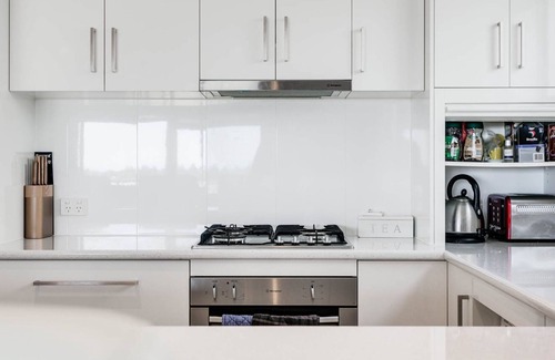 Normanville House | The Red Door - 52 Turnberry Drive