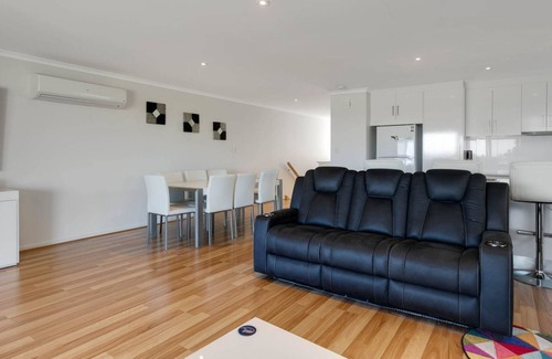 Normanville House | The Red Door - 52 Turnberry Drive