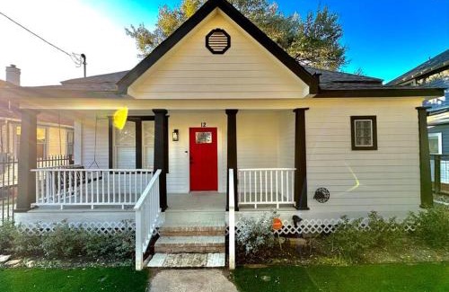Greater East End House | The Red Haven -Heart of EaDo HTX & NRG-