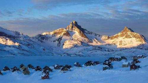 Tasiilaq Hotel | The Red House