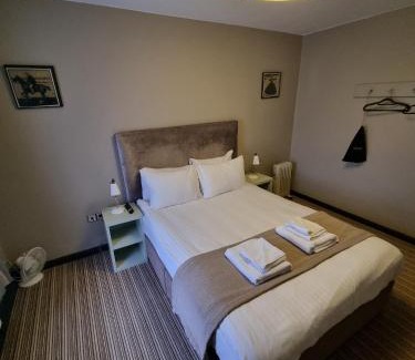 Cambridge Hotel | The Red Lion Hotel
