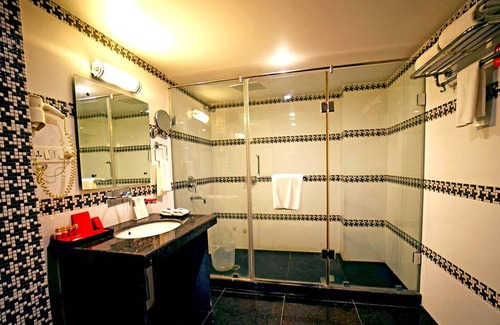 Patna Hotel | The Red Velvet Hotel Samarpan