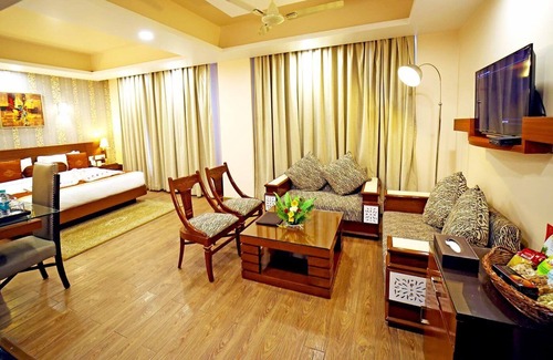 Patna Hotel | The Red Velvet Hotel Samarpan