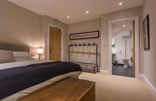 Chilcompton House | The Redan
