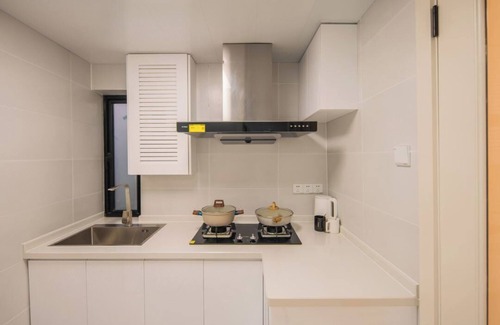 Gardena Apartment | The Redondo Beach Apartment STE 400
