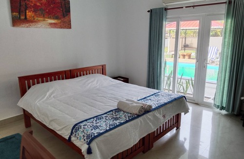 Kumbalam Bed & Breakfast | The Reds Heritage.nSpacious rooms, vast gardens with a refreshing pool.