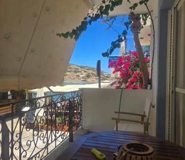 Mochlos Apartment | The Reefs - Sea Lounge