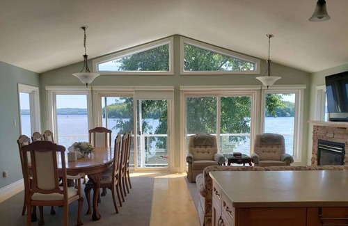 Otonabee-South Monaghan House | The Regal Rest at Rice Lake