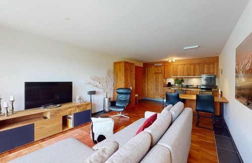 Samedan Apartment | The Residenz Quadratscha is located in 7 minutes walking distance to the train s