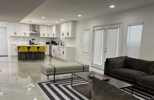 Spring Branch West House | The Retreat at Royal Oaks
