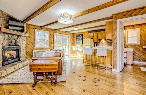 Blairsville House | The Retro