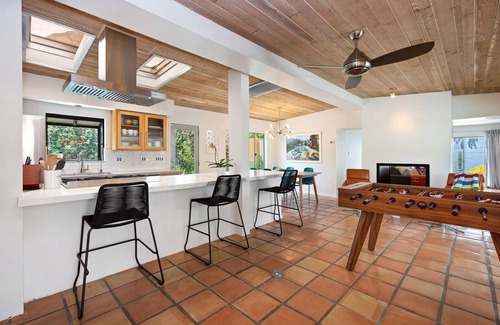 El Mirador House | The Ricardo! Mid-century villa + saltwater pool + 5 minutes from downtown PS