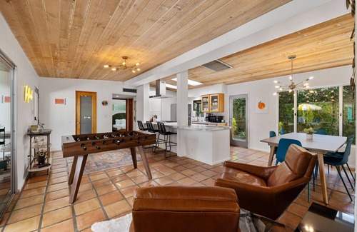 El Mirador House | The Ricardo! Mid-century villa + saltwater pool + 5 minutes from downtown PS