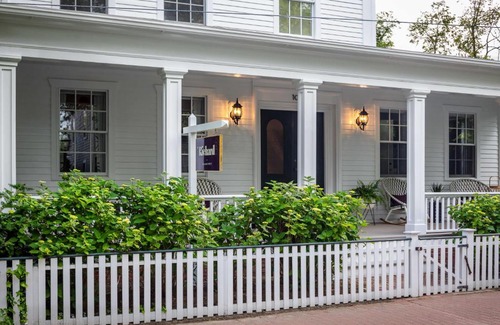 Edgartown Hotel | The Richard, The Edgartown Collection