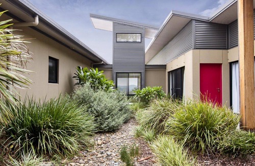 Gloucester House | The Ridge House, TOP NOTCH