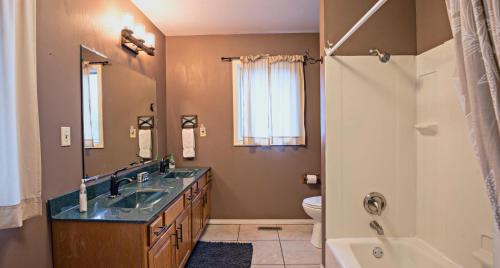 Helmsburg House | The Ridge