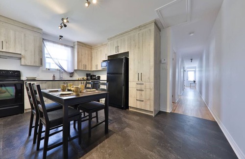 St. Jerome Apartment | The right door. 2 bedroom cozy apartment in the middle of Saint-Jérôme