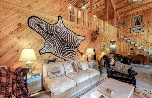 Northeast Somerset House | The River Lodge
