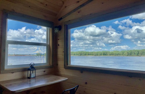 Bellevue Cabin | The Riverbottom - Tiny Home 2