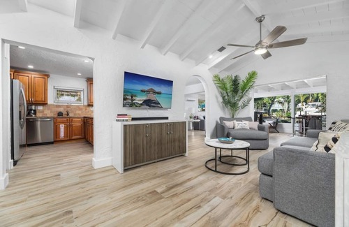 Riverside Park House | The Riverside Retreat #2