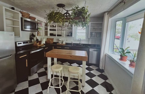 Consecon House | The Robin House · The Robin House: Your Rustic/Modern Home & Spa