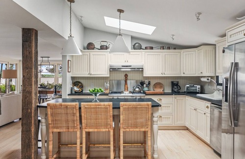 Moriah Center House | The Rocks on Long Point - Summer House on Lake Champlain