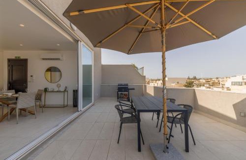Balzan Apartment | The Roof Top - By Solea