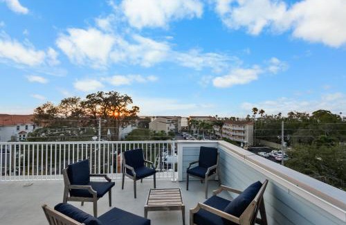 Dunedin House | The Rooftop of Dunedin