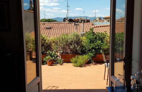 Prato House | The rooftop terrace overlooking the Duomo (just 20 minutes from Florence)