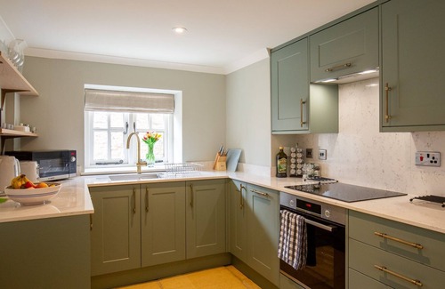 Coln St Aldwyns Cottage | The Roost at Coln - Dog Friendly Romantic Retreat