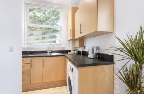 Gravesend Apartment | The Roost Group - 2 Bedrooms - Apartment #2