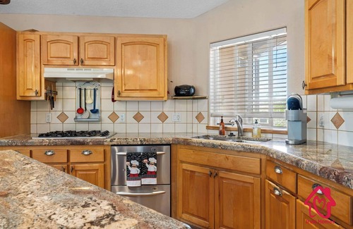 North Albuquerque Acres House | The Rose Garden Estate with Swim Spa - an Irvie Home